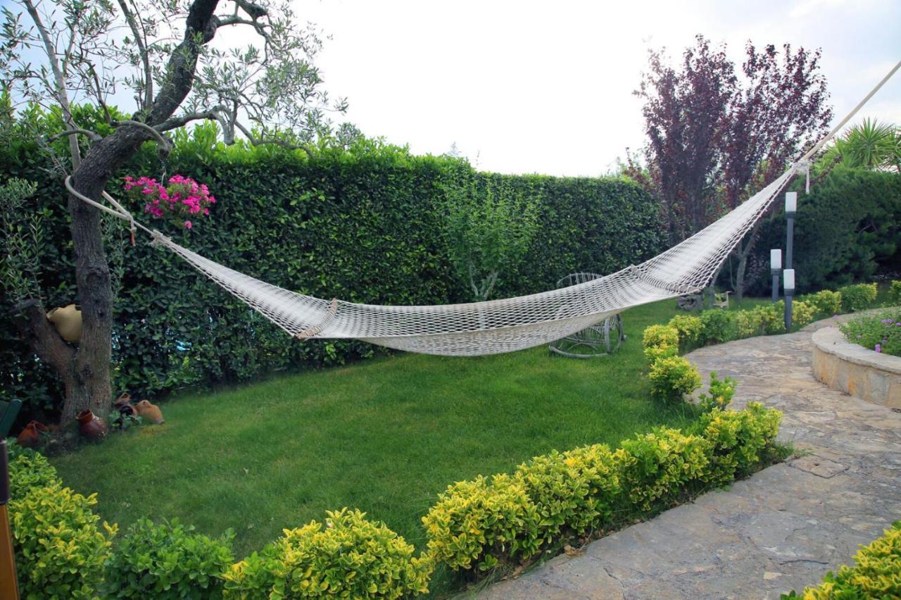 Trullo Al Monte Bed & Breakfast Ceglie Messapica Bagian luar foto