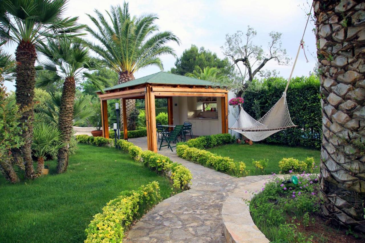 Trullo Al Monte Bed & Breakfast Ceglie Messapica Bagian luar foto
