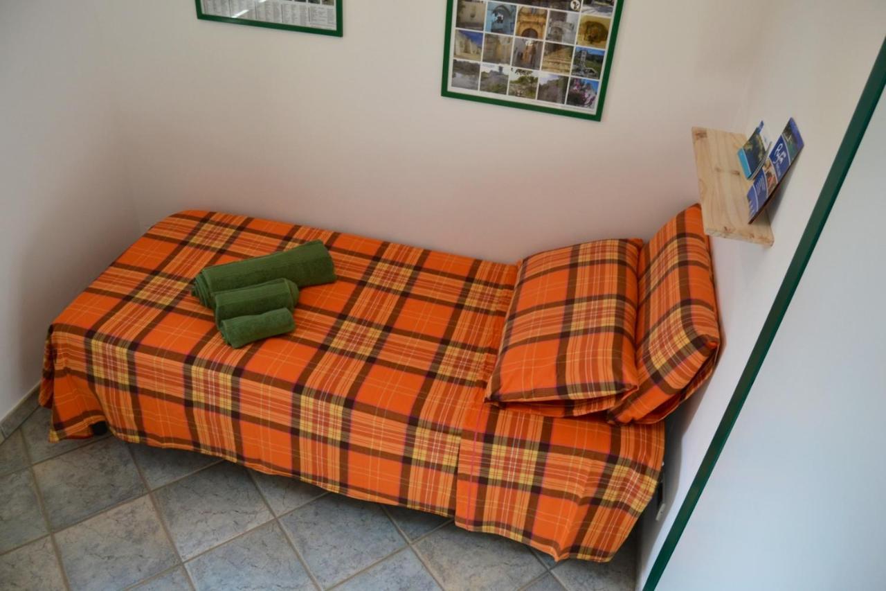 Trullo Al Monte Bed & Breakfast Ceglie Messapica Bagian luar foto