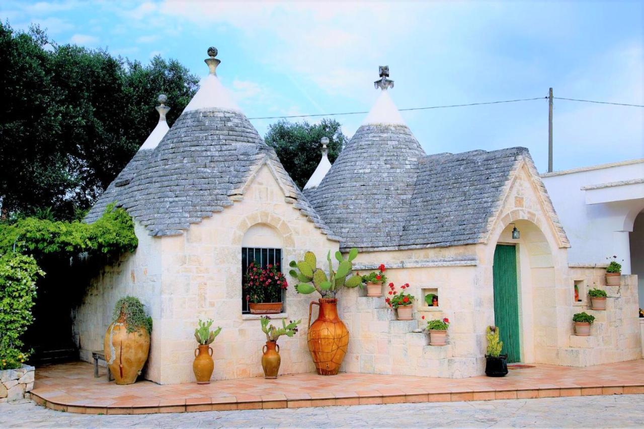 Trullo Al Monte Bed & Breakfast Ceglie Messapica Bagian luar foto